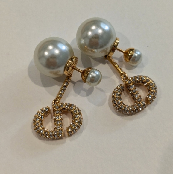 Dior Tribales Pearl Drop Earrings - Picture 1 of 9